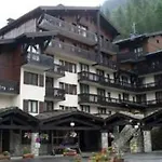 Aparthotel Odalys Les Hauts Du Rogoney 3*